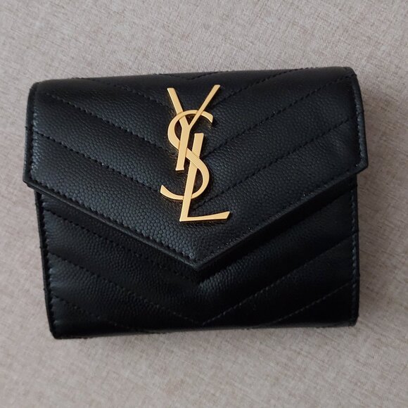 Saint Laurent wallet in chevron-quilted powder-grain calf leather with signature - Picture 2 of 5